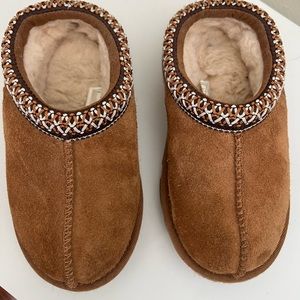 Children’s ugg Tasman slippers.